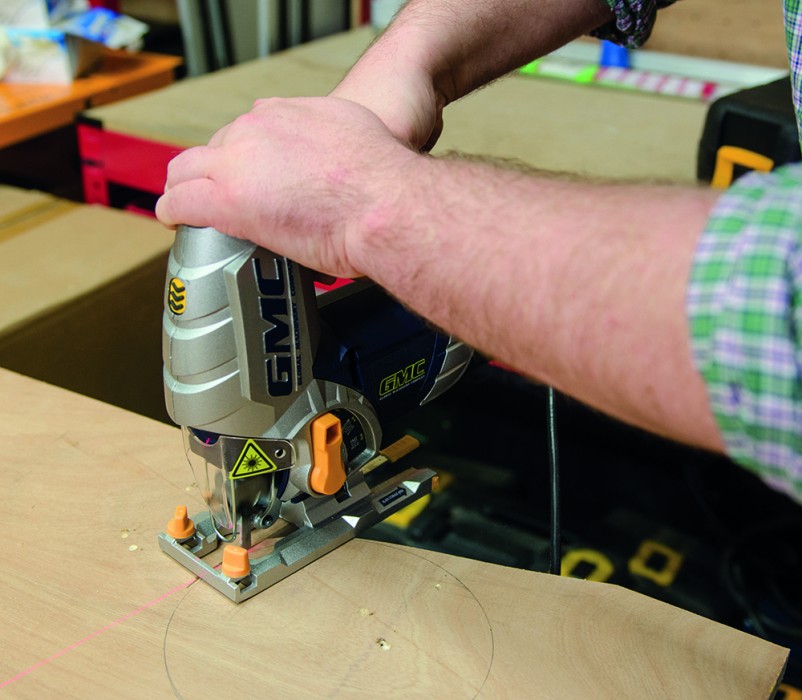 GMC 750W Pendulum Action Jigsaw with Laser Guide woodworking tools