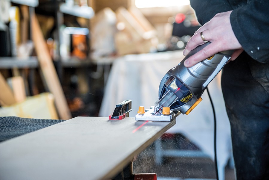 GMC 750W Pendulum Action Jigsaw with Laser Guide woodworking tools